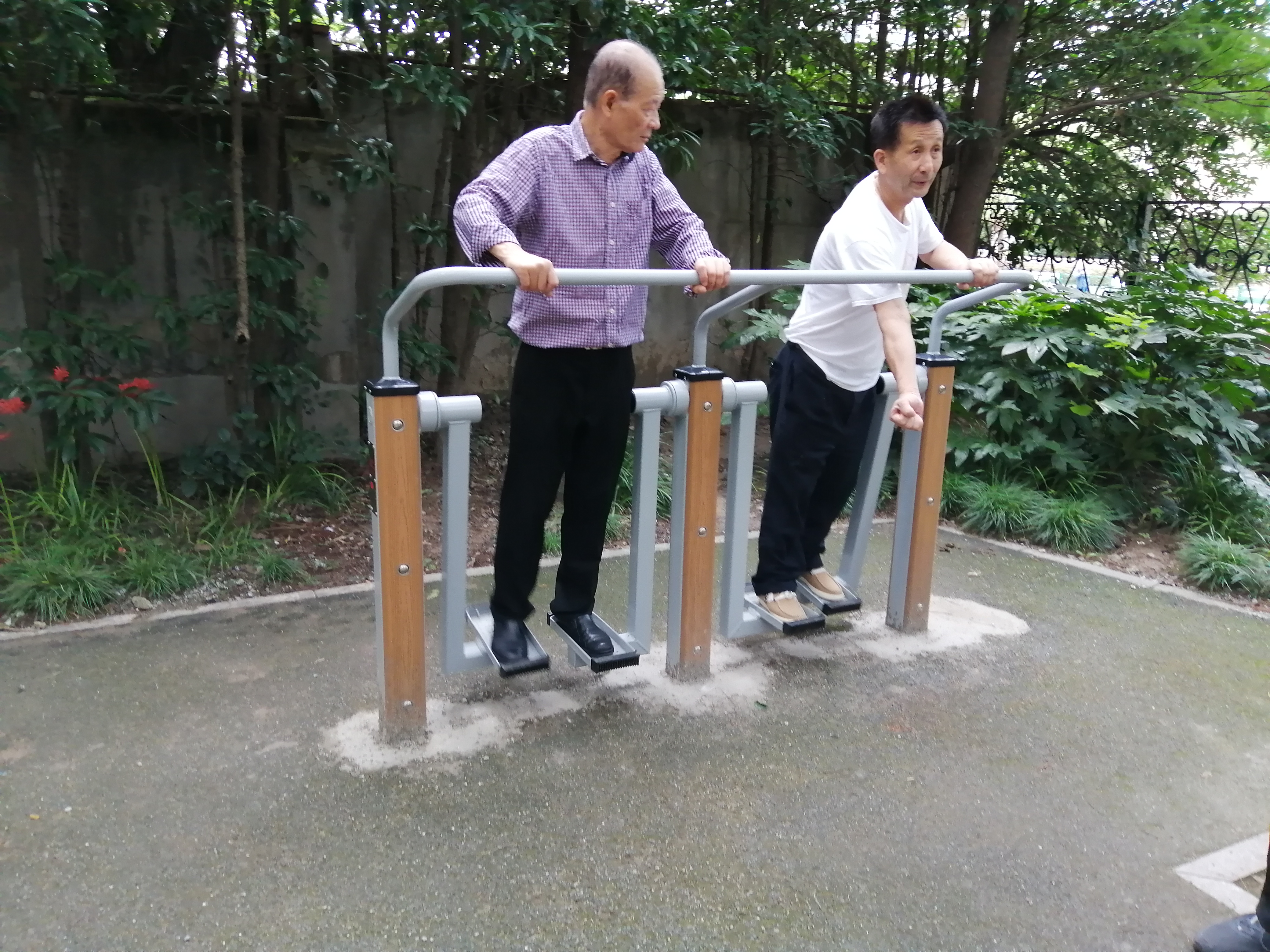 太空漫步機(jī)