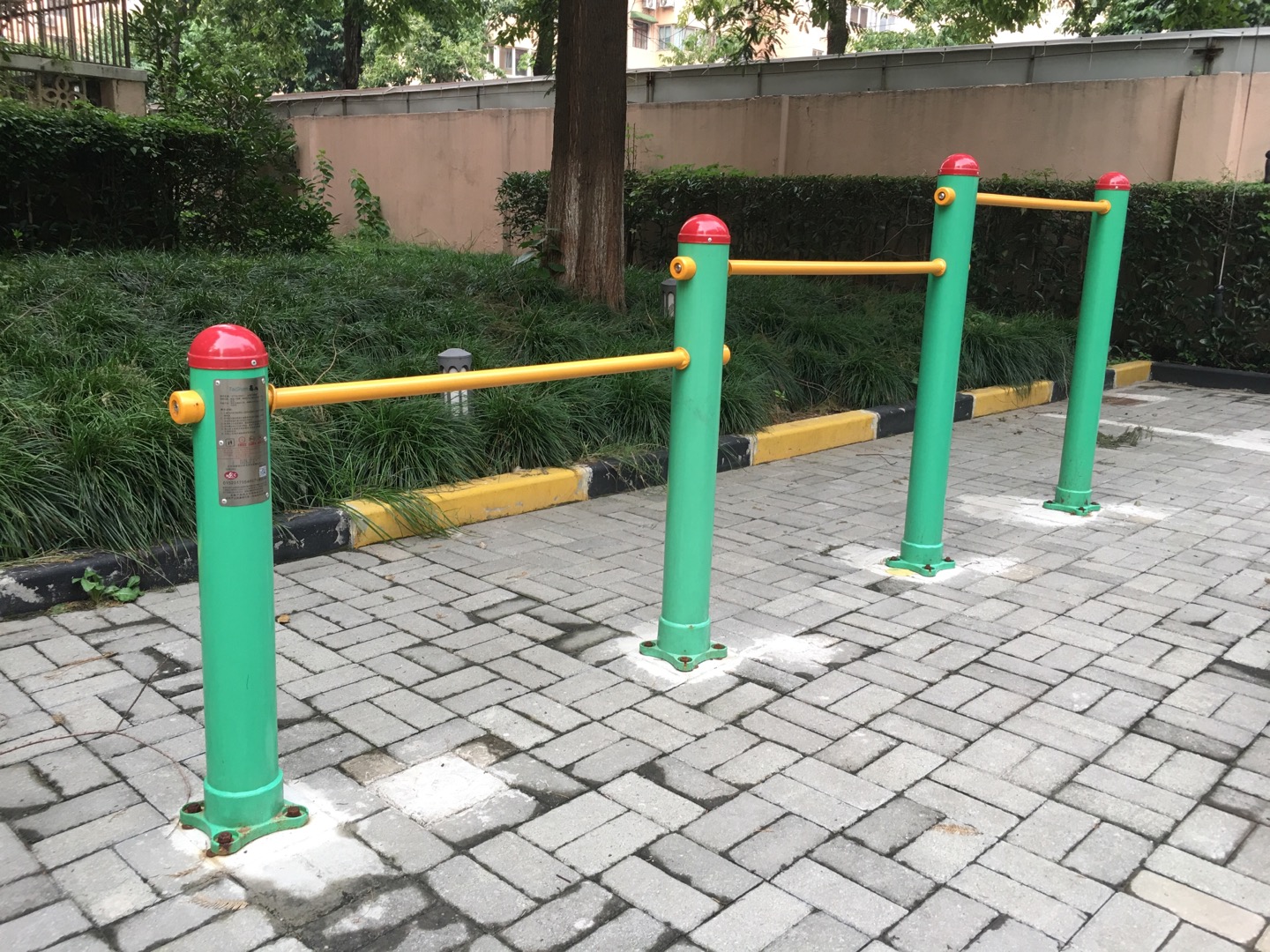 多聯(lián)壓腿架