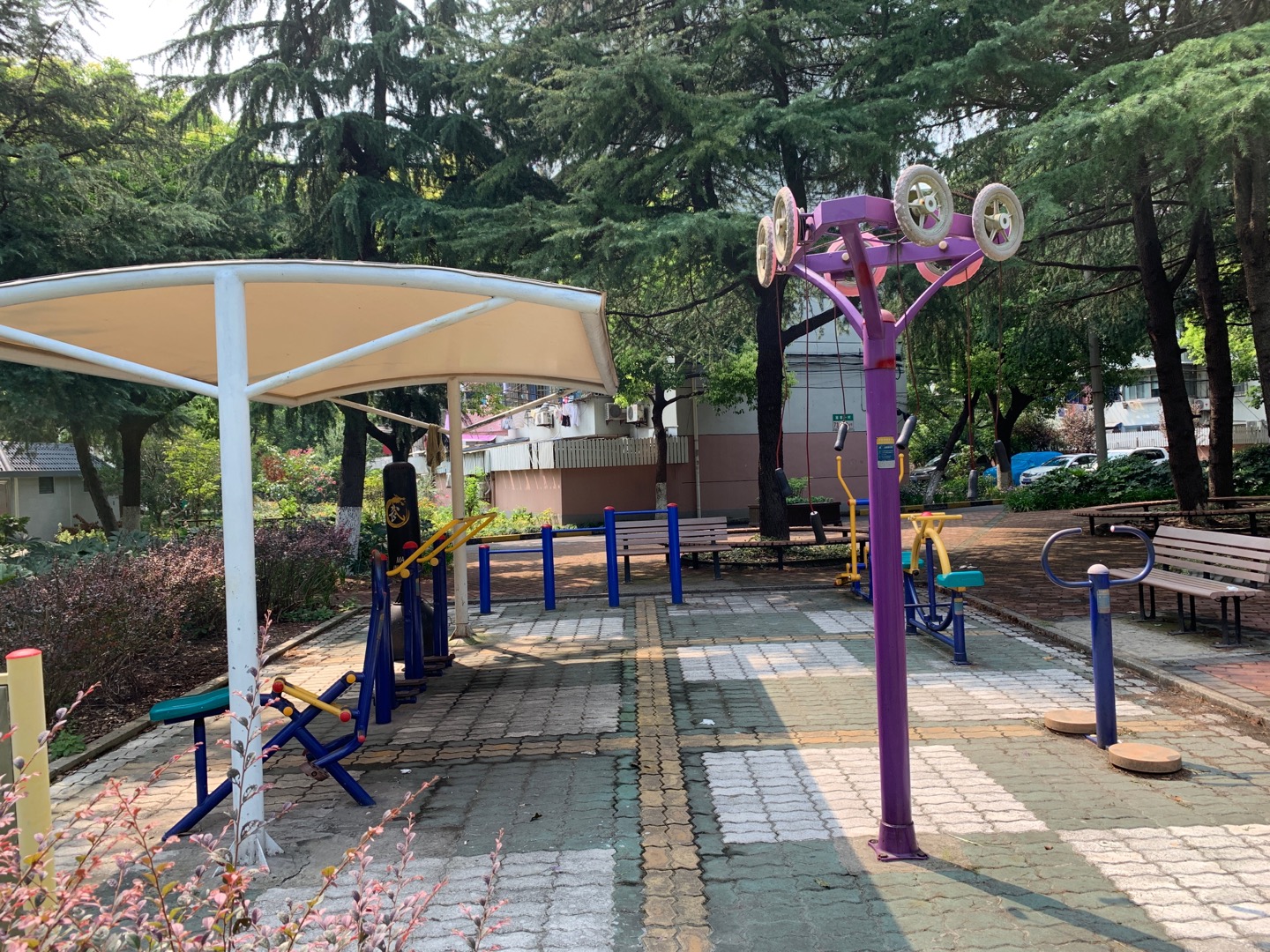 淞南一村居委一村健身點(diǎn)