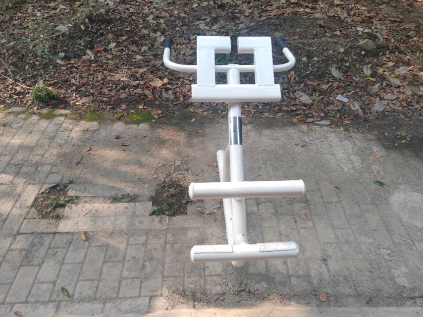 背肌訓(xùn)練器