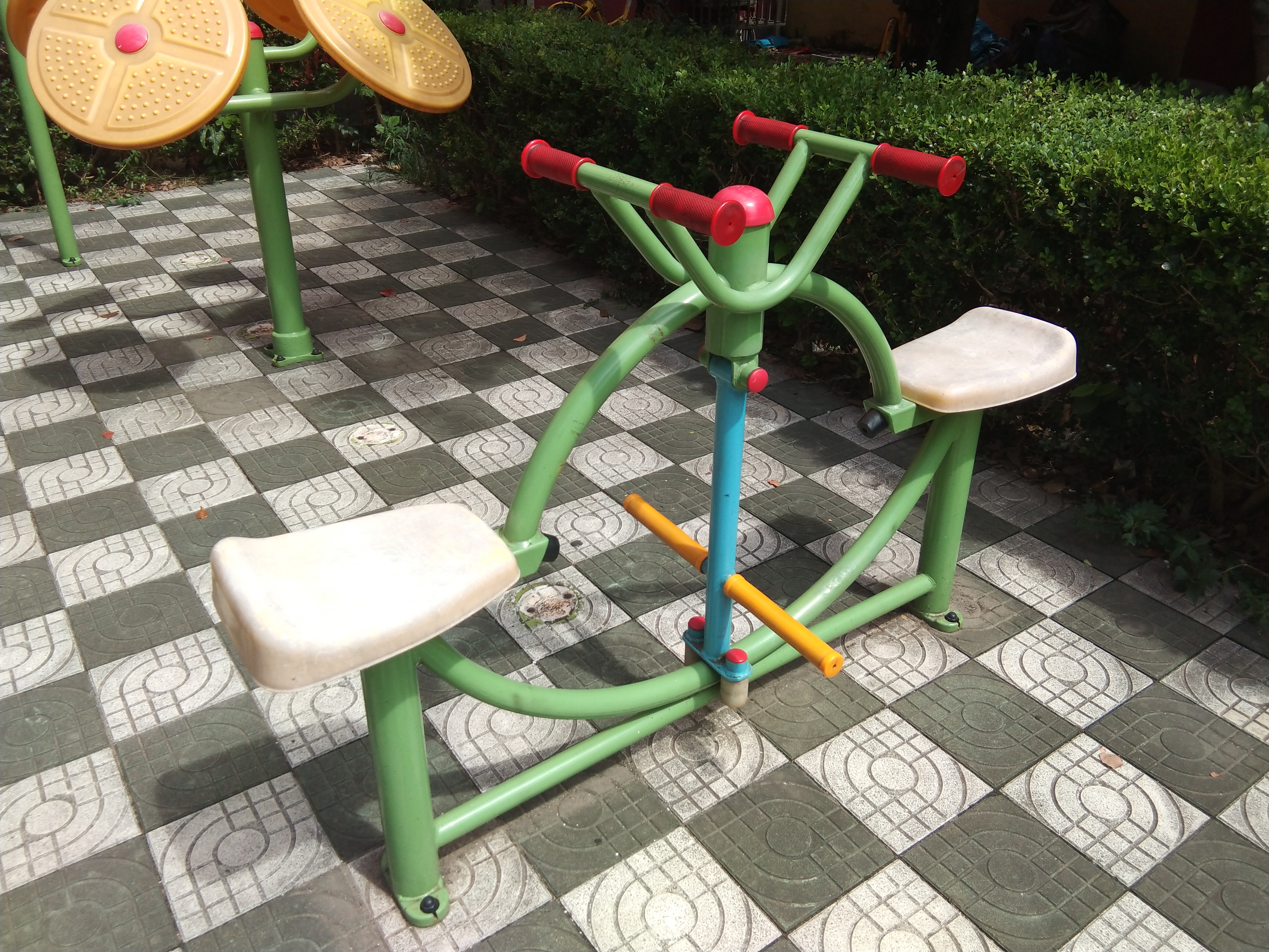 下肢康復(fù)器