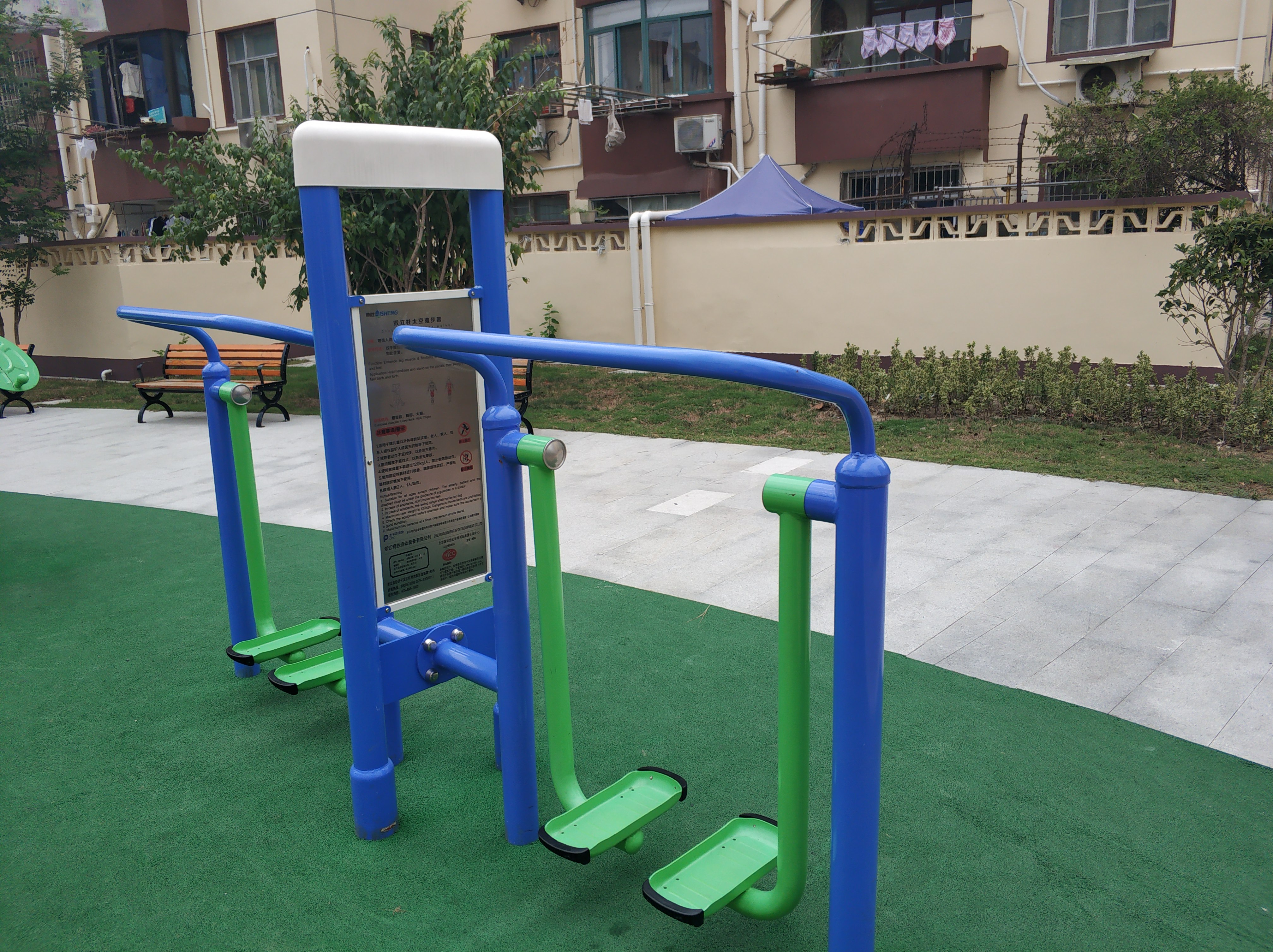 雙立柱太空漫步器