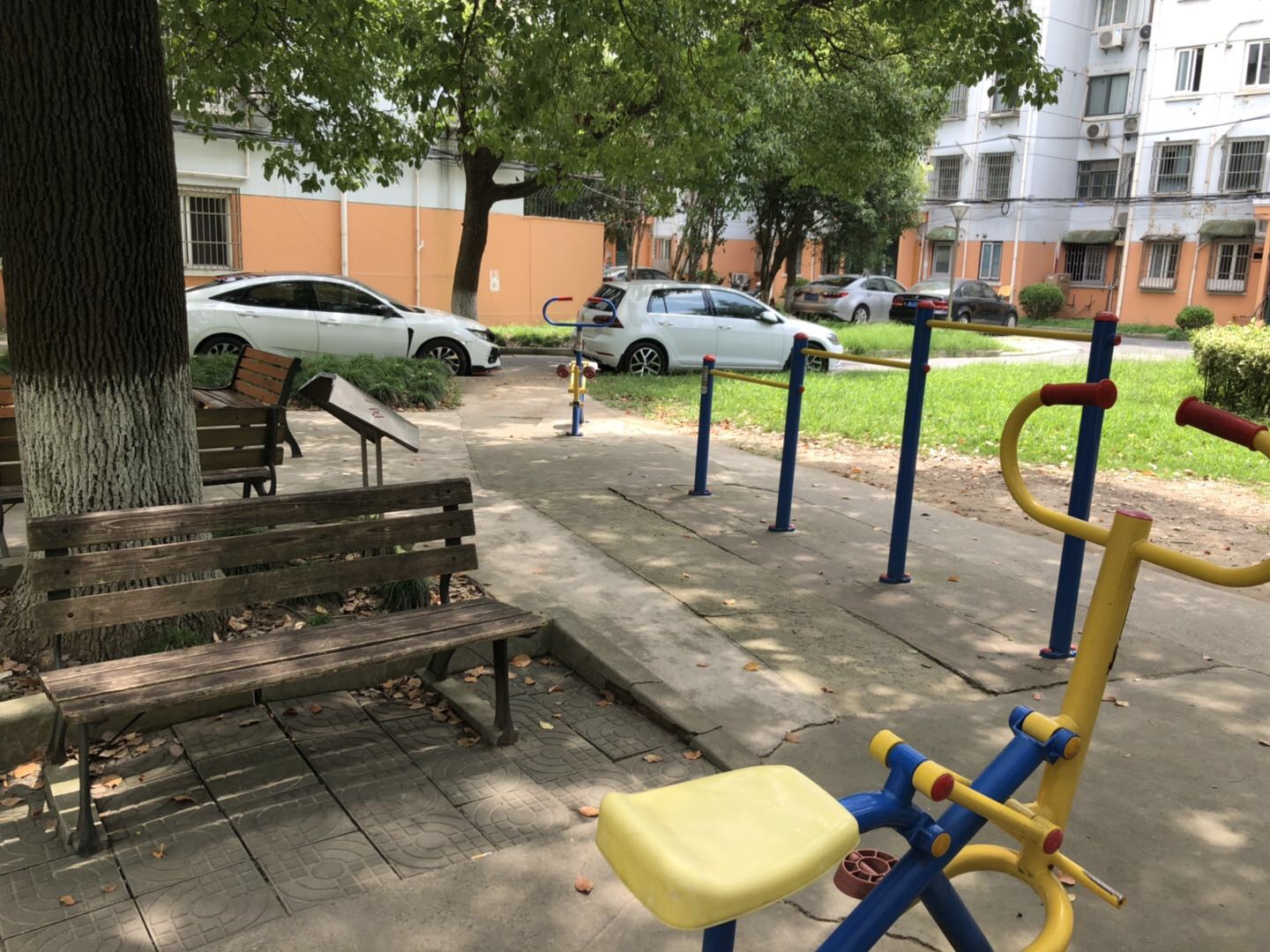 東蘭一居居委A健身苑點(diǎn)