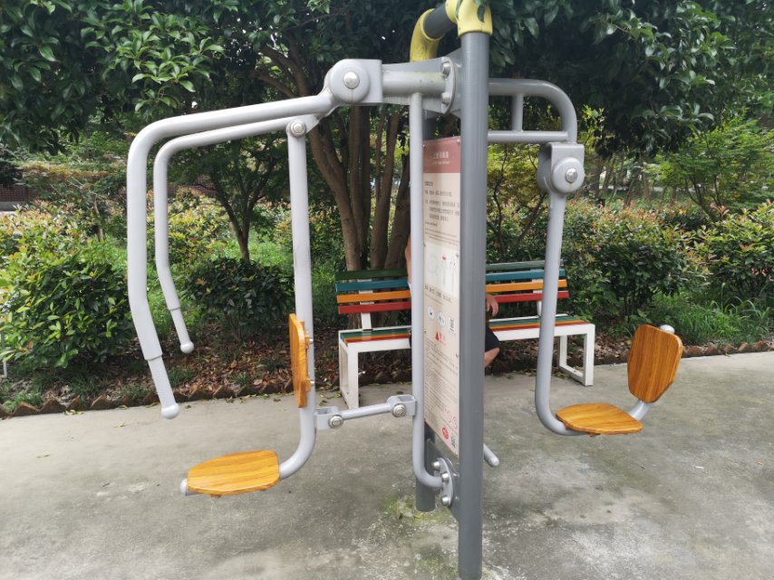 上下肢訓(xùn)練器