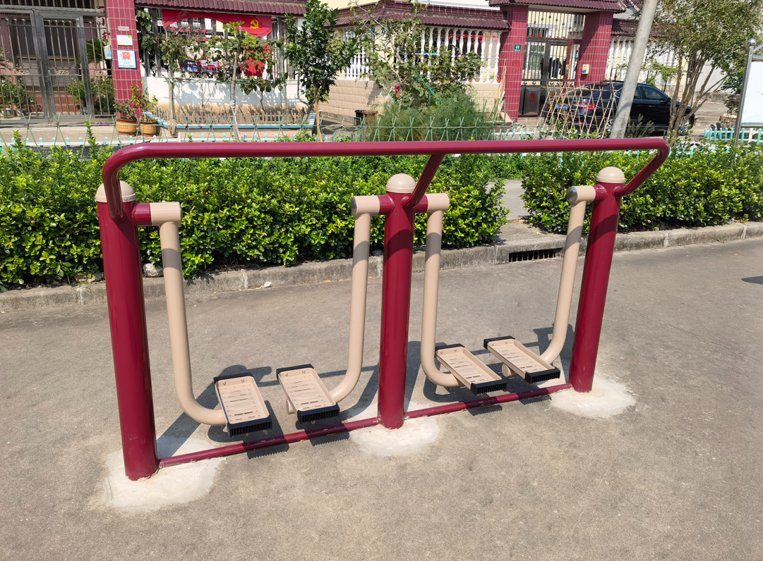 二位太空漫步機