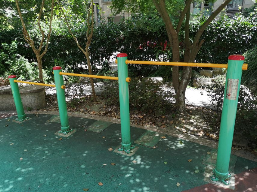 多聯(lián)壓腿架