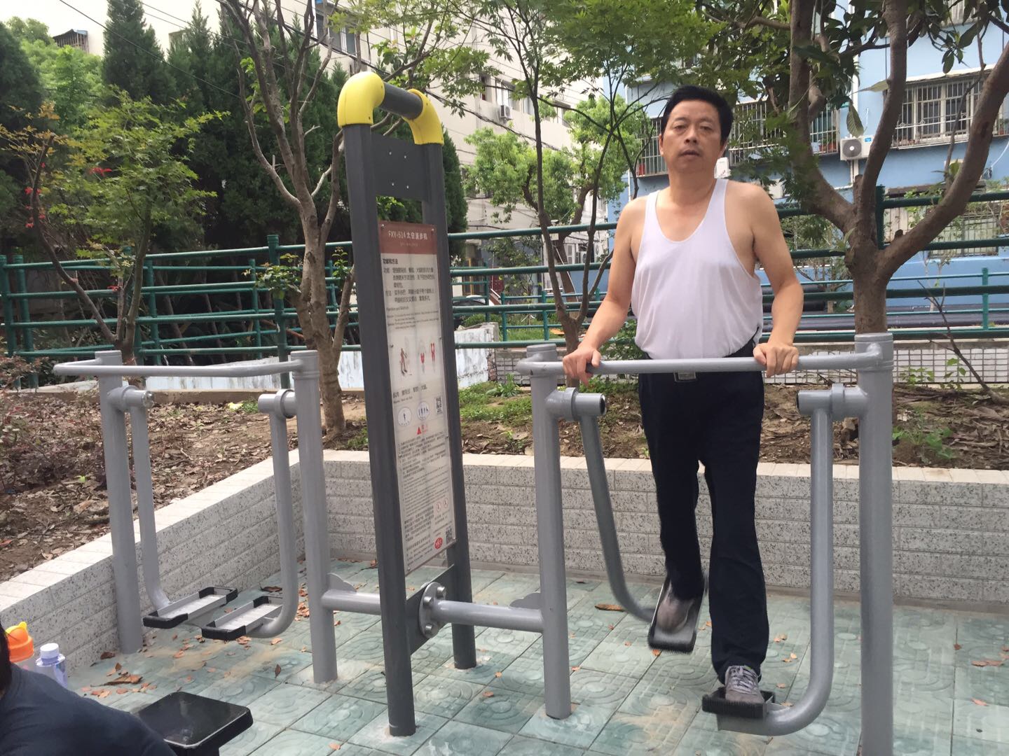 太空漫步機(jī)