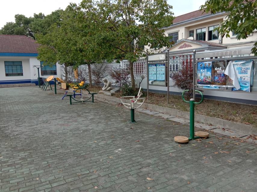 許家草村百姓戲臺健身點(diǎn)