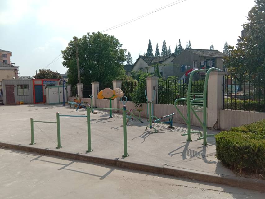 方家哈居委會(huì)林天花苑北區(qū)健身點(diǎn)