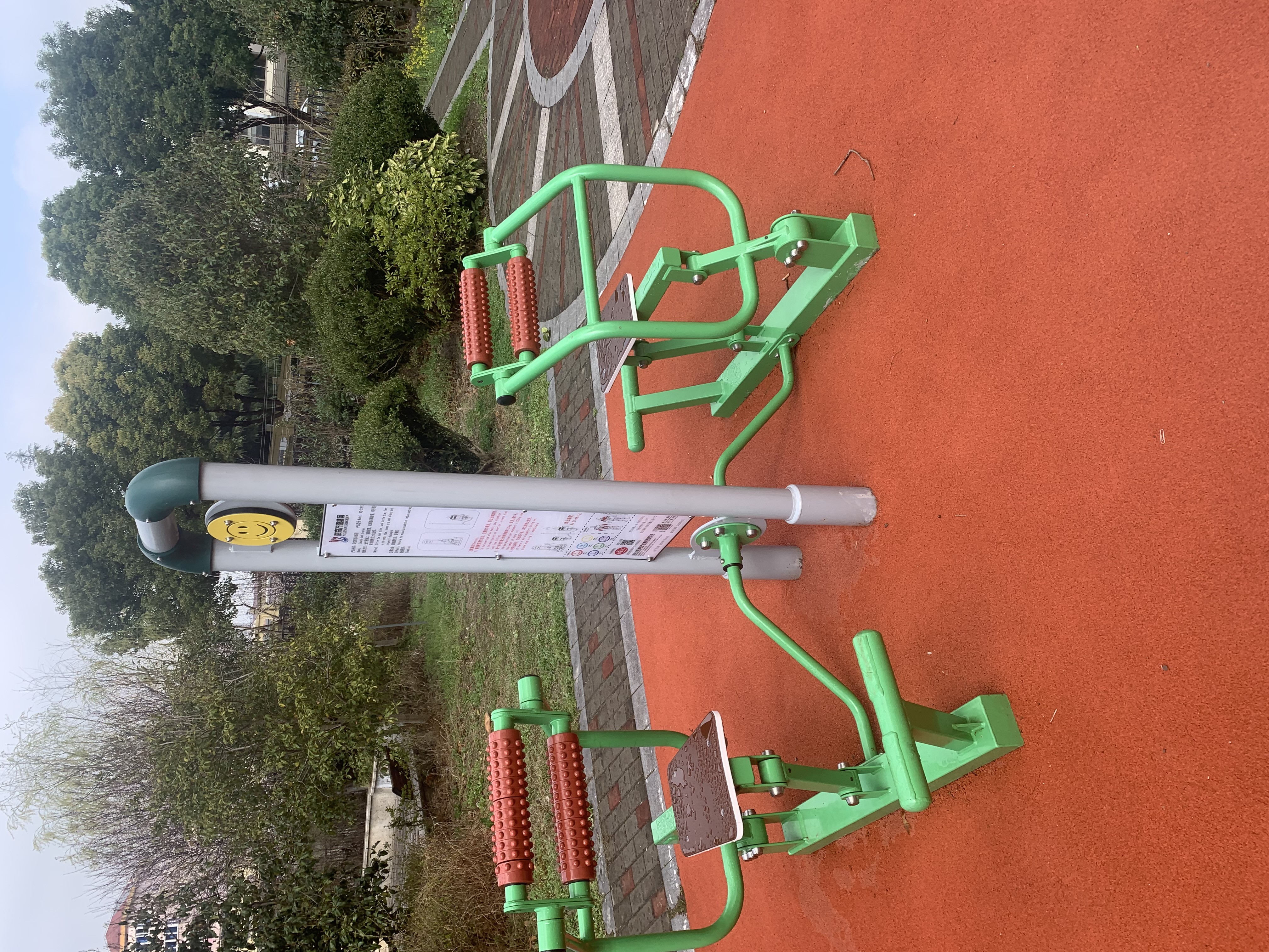 雙位背部訓(xùn)練器