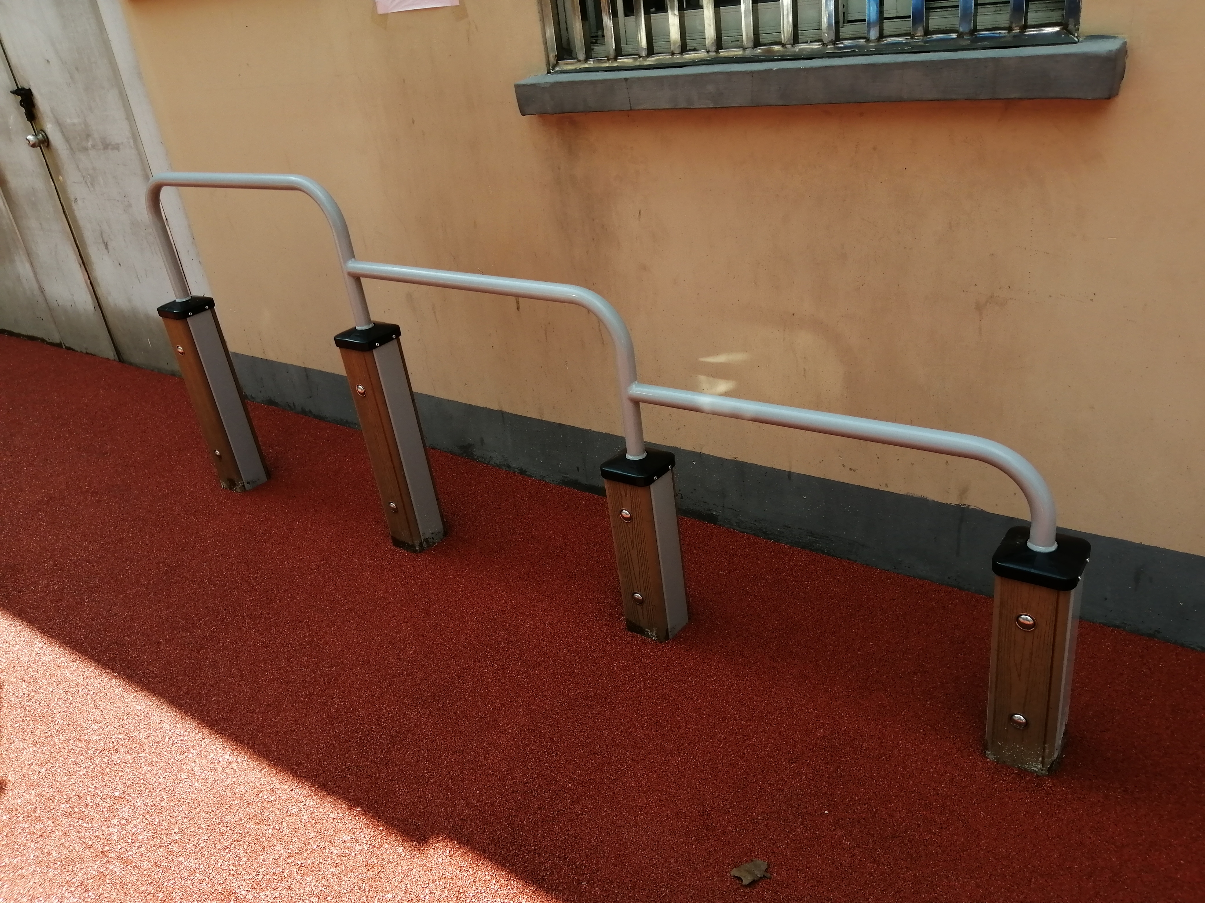 壓腿訓(xùn)練器