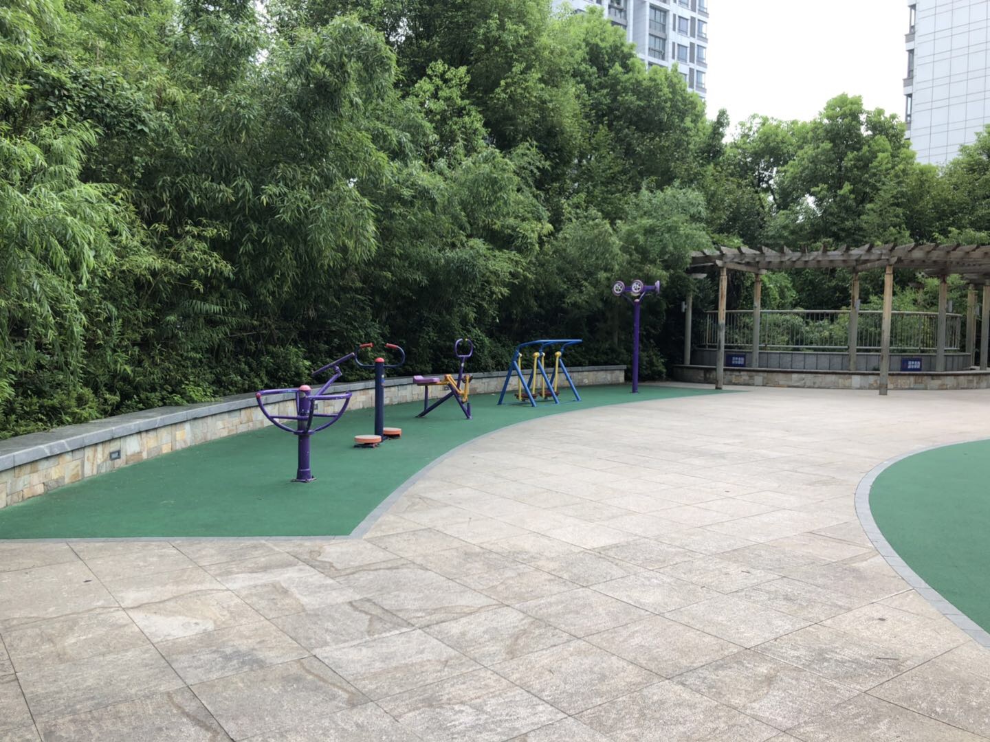 萬源四居居委A健身苑點(diǎn)