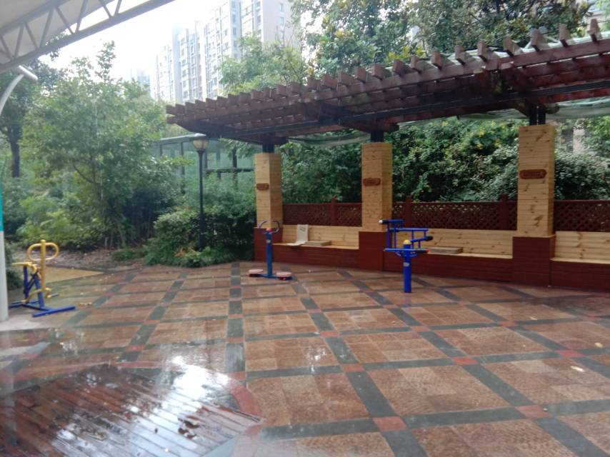 香潤(rùn)苑小區(qū)健身點(diǎn)(2)