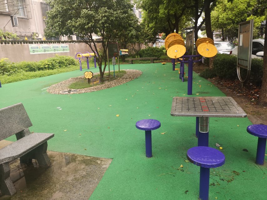 萬壽社區(qū)勝利路健身點(diǎn)