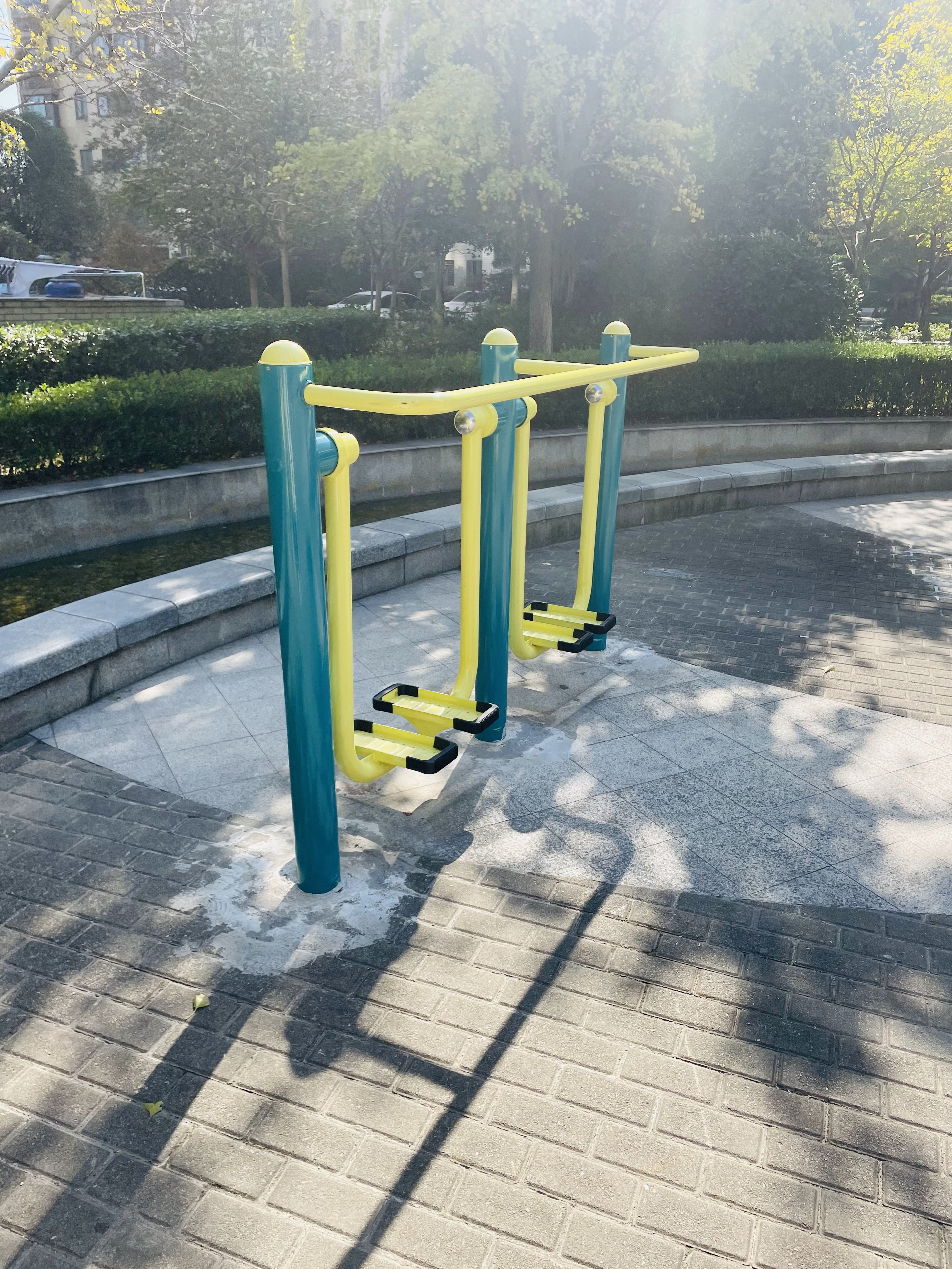 二位智能太空漫步機(jī)