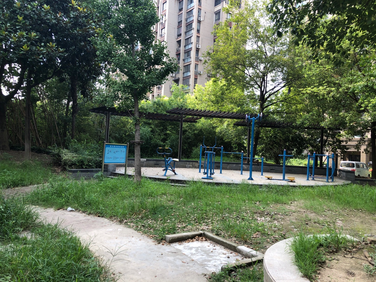 綠一社區(qū)健身苑點(diǎn)