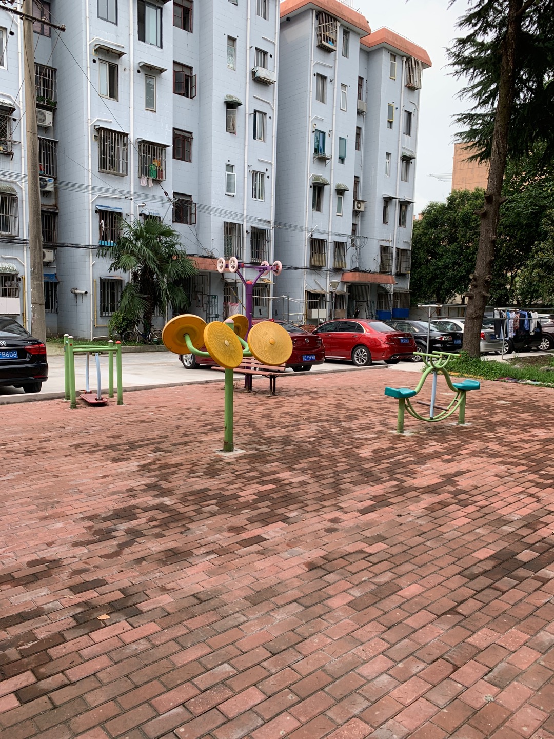 淞南五村二居委新五村健身點(diǎn)