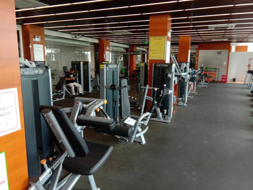 外岡鎮(zhèn)市民健身房