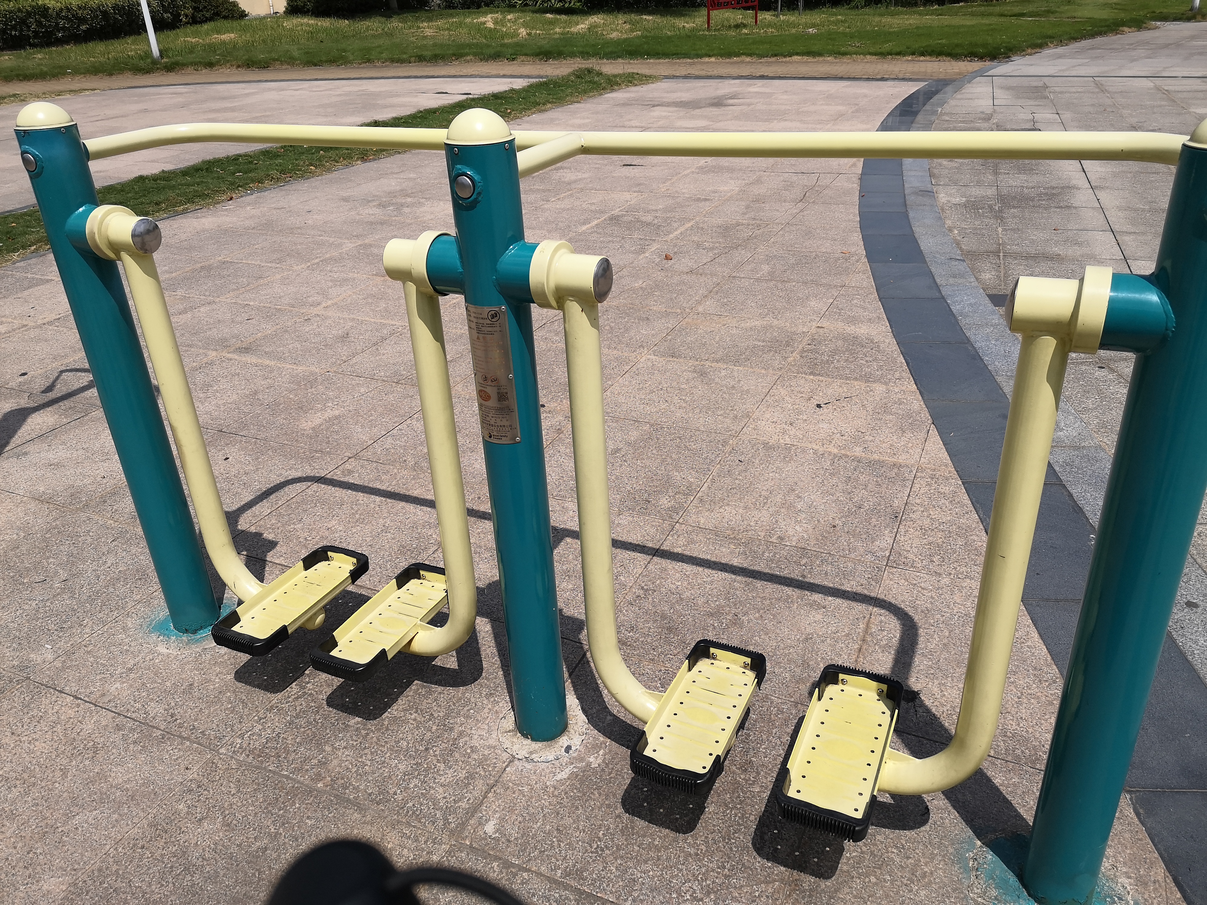 雙位太空漫步機