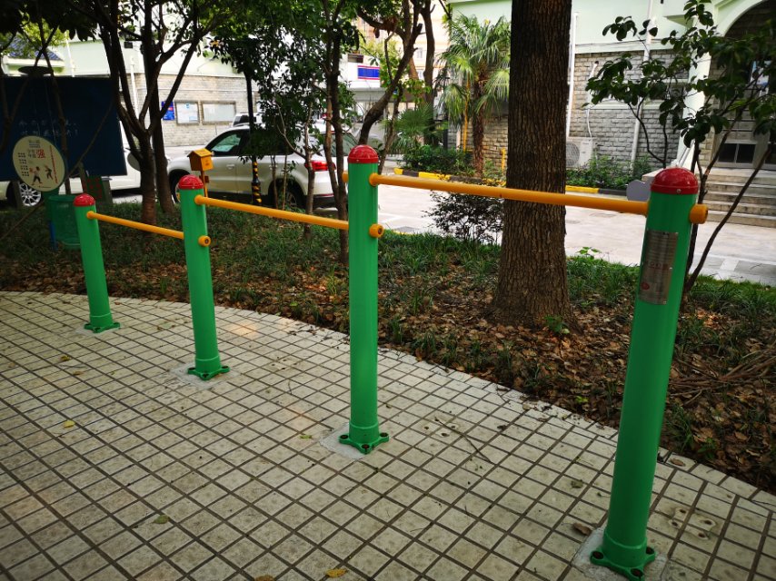 多聯(lián)壓腿架