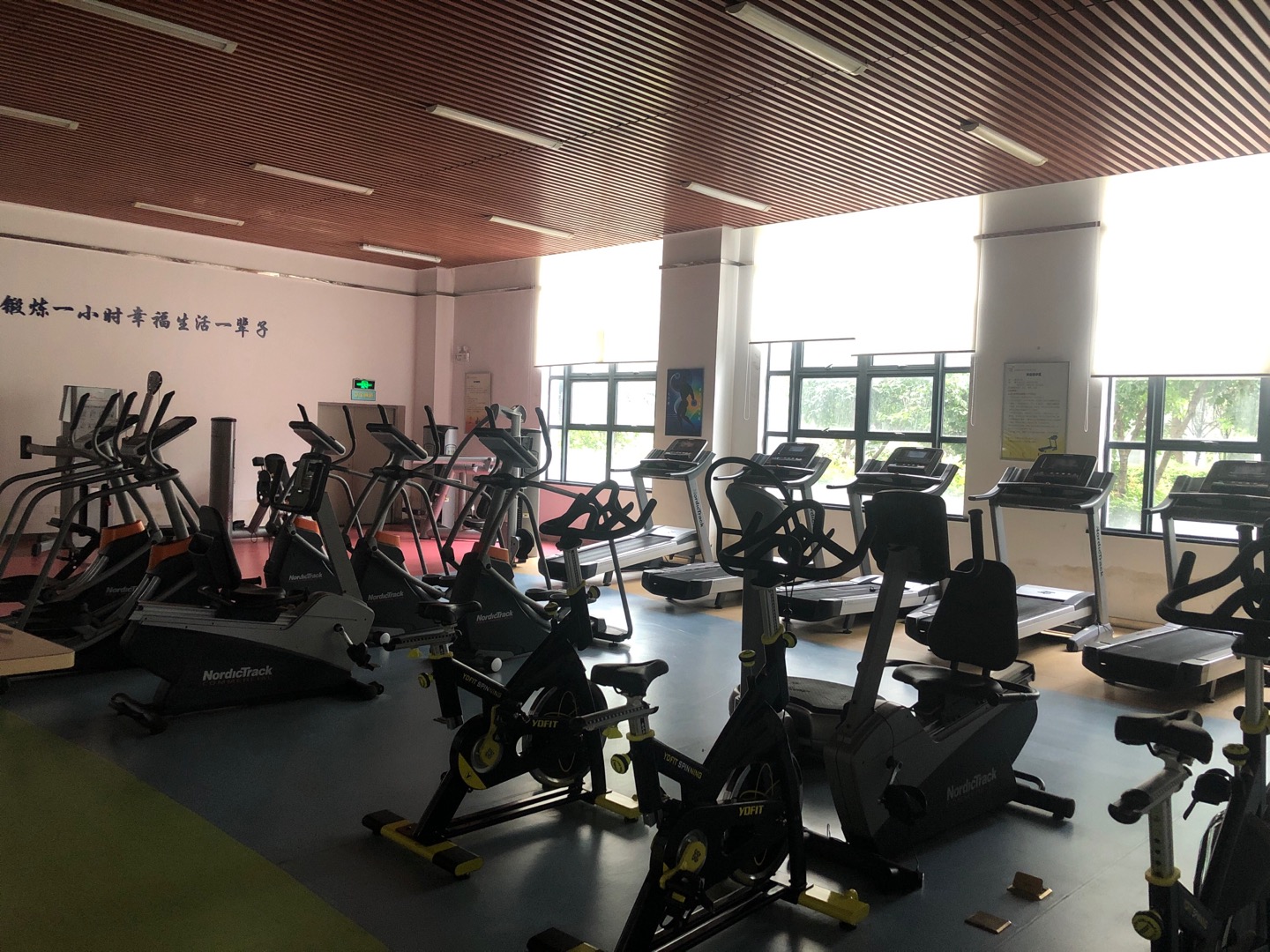 夏陽(yáng)街道百姓健身房