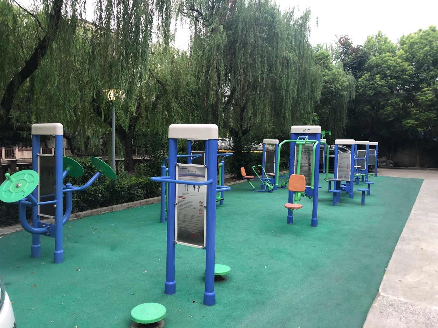 華驥苑社區(qū)健身點1