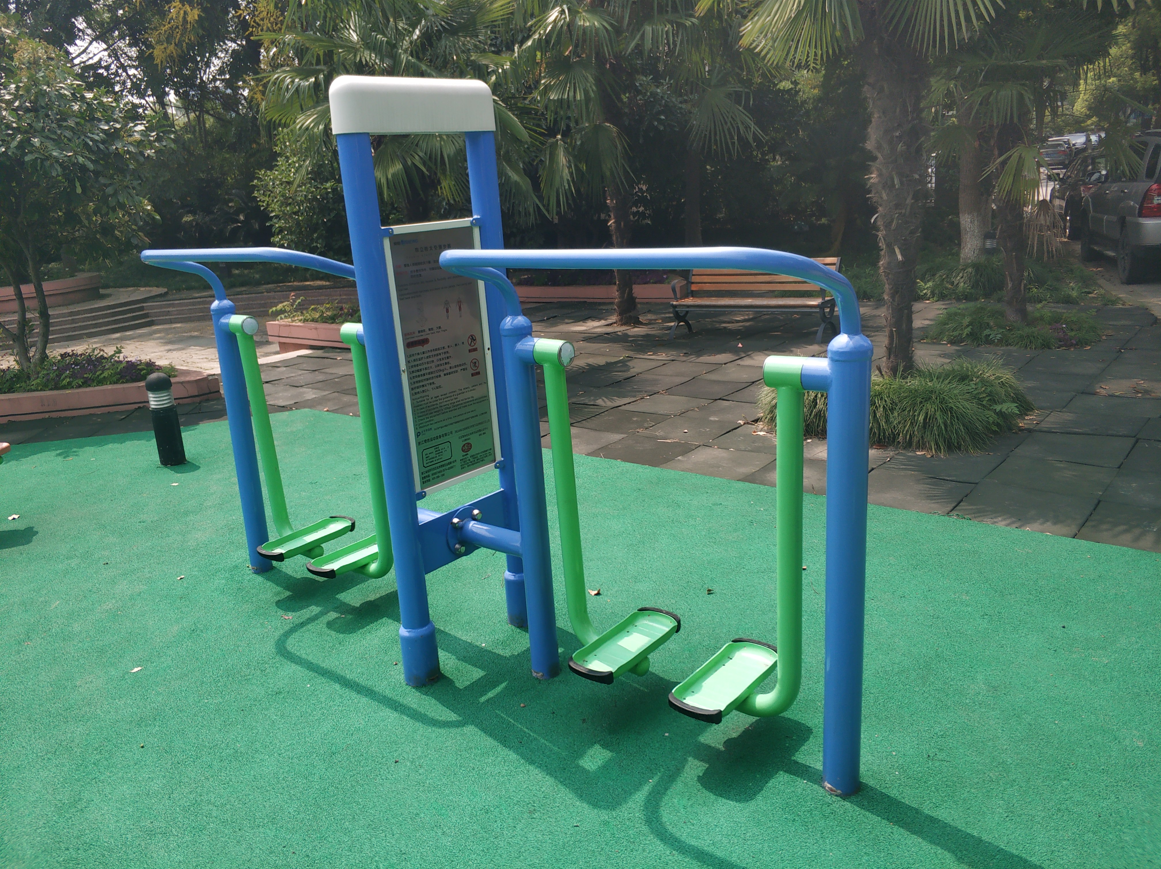 雙立柱太空漫步器