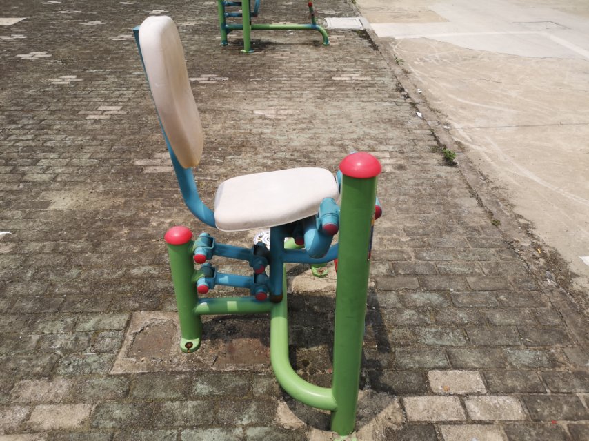 自重下肢鍛煉器