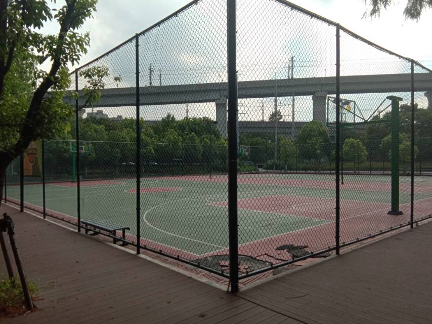 石岡門塘（勝辛路伊寧路）運(yùn)動(dòng)場