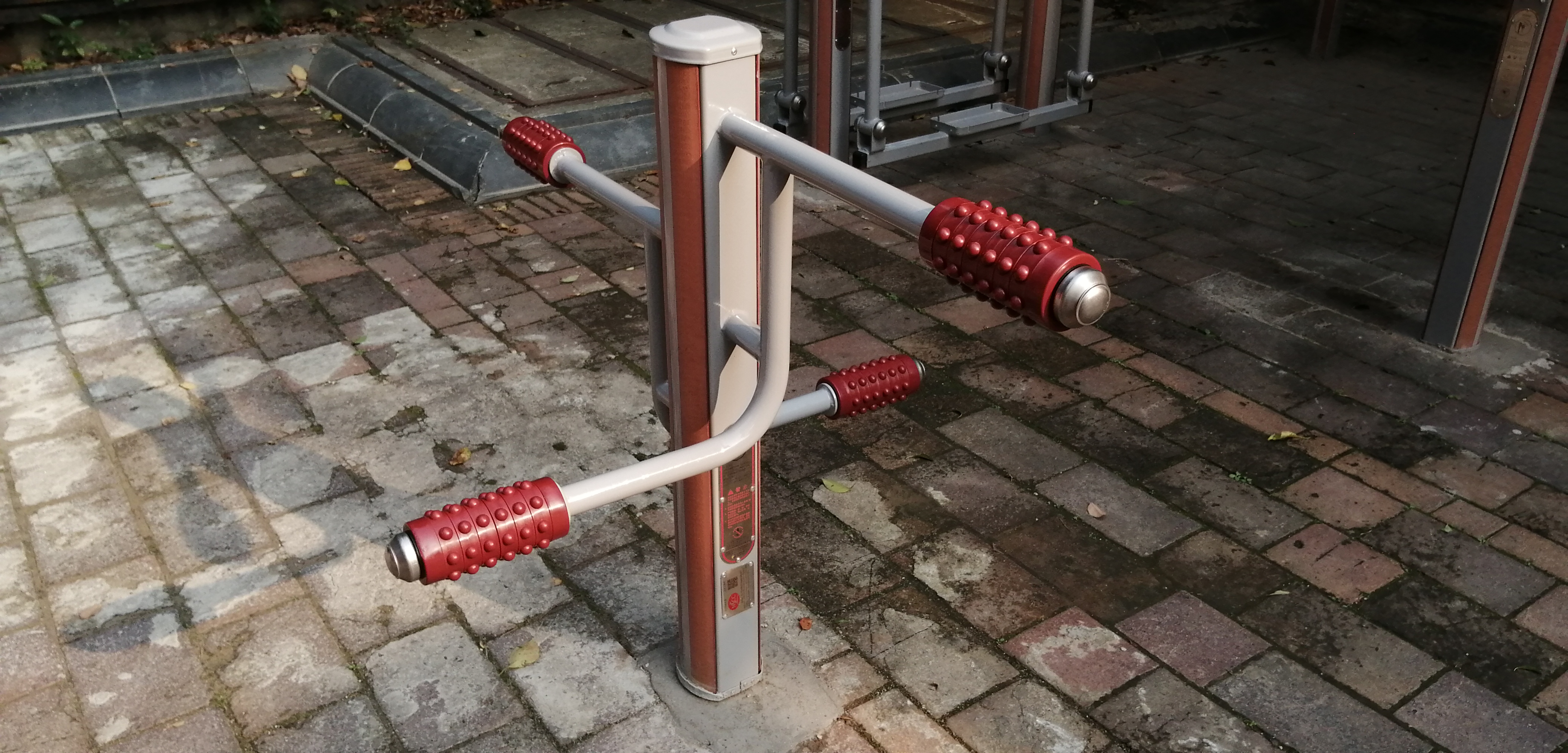 四級(jí)壓腿按摩器