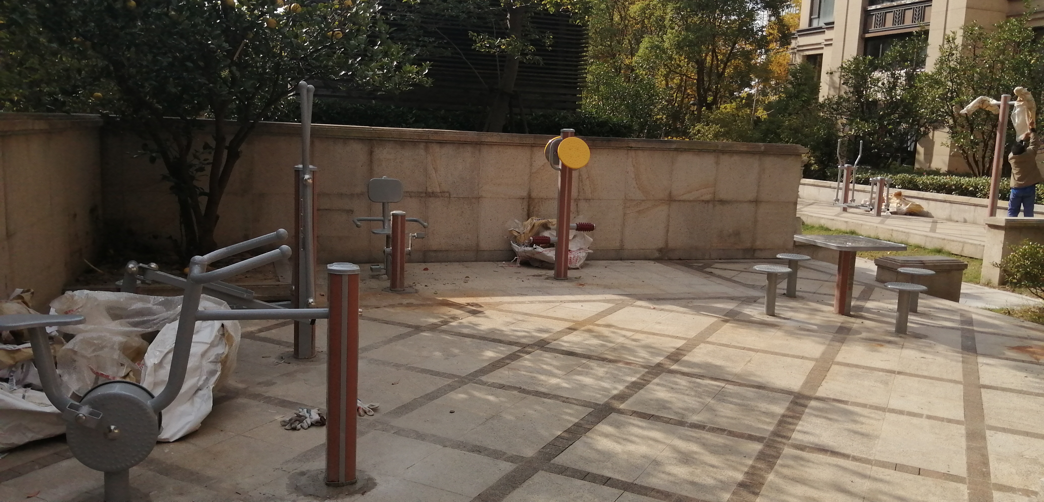 靜安區(qū)彭浦鎮(zhèn)江場西路1366弄居委健身點(diǎn)