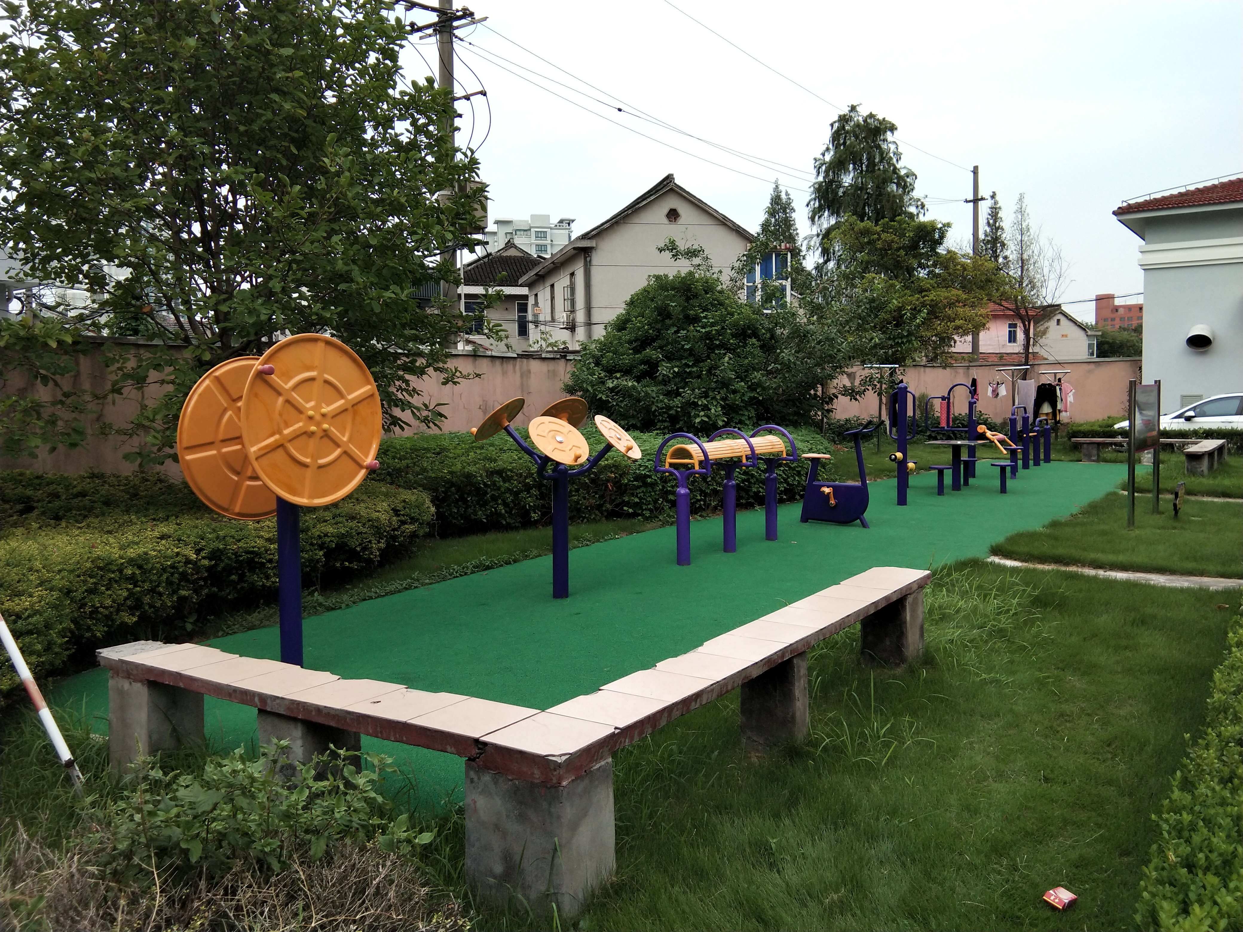 西部花苑西部五期健身點