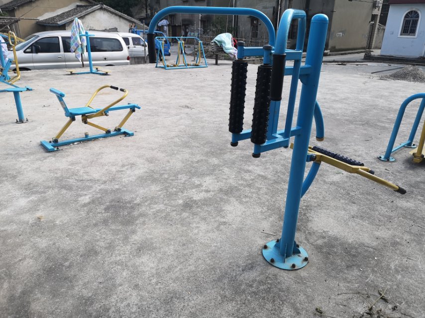 百曲村8組健身點