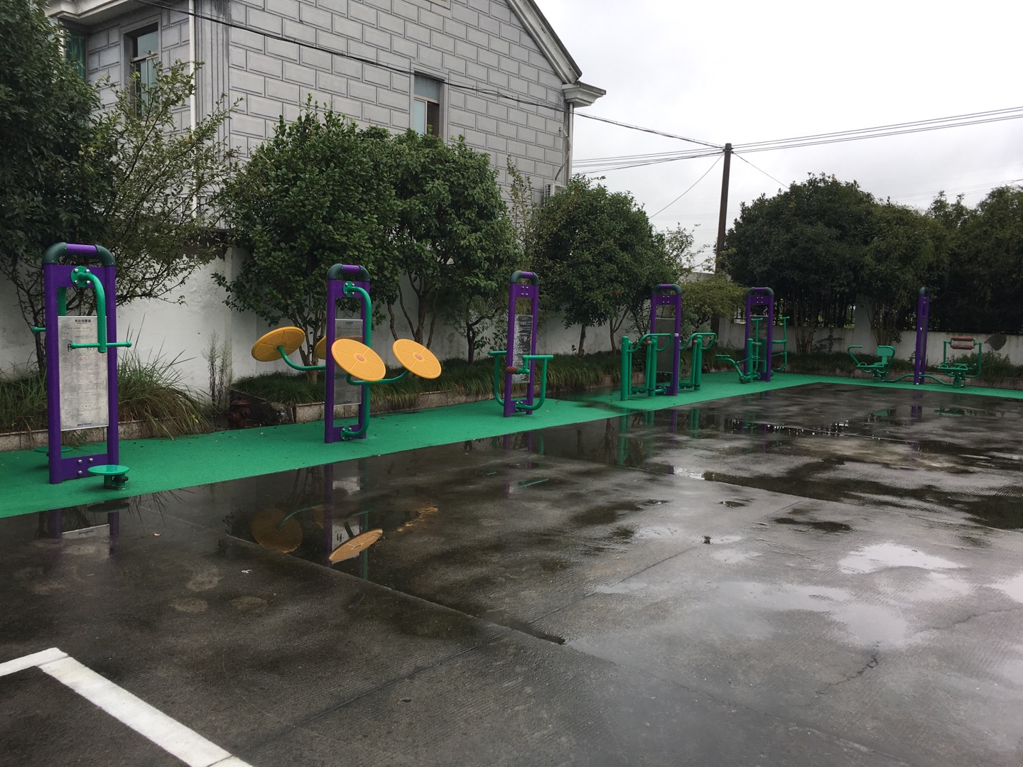 周家港村益智健身點