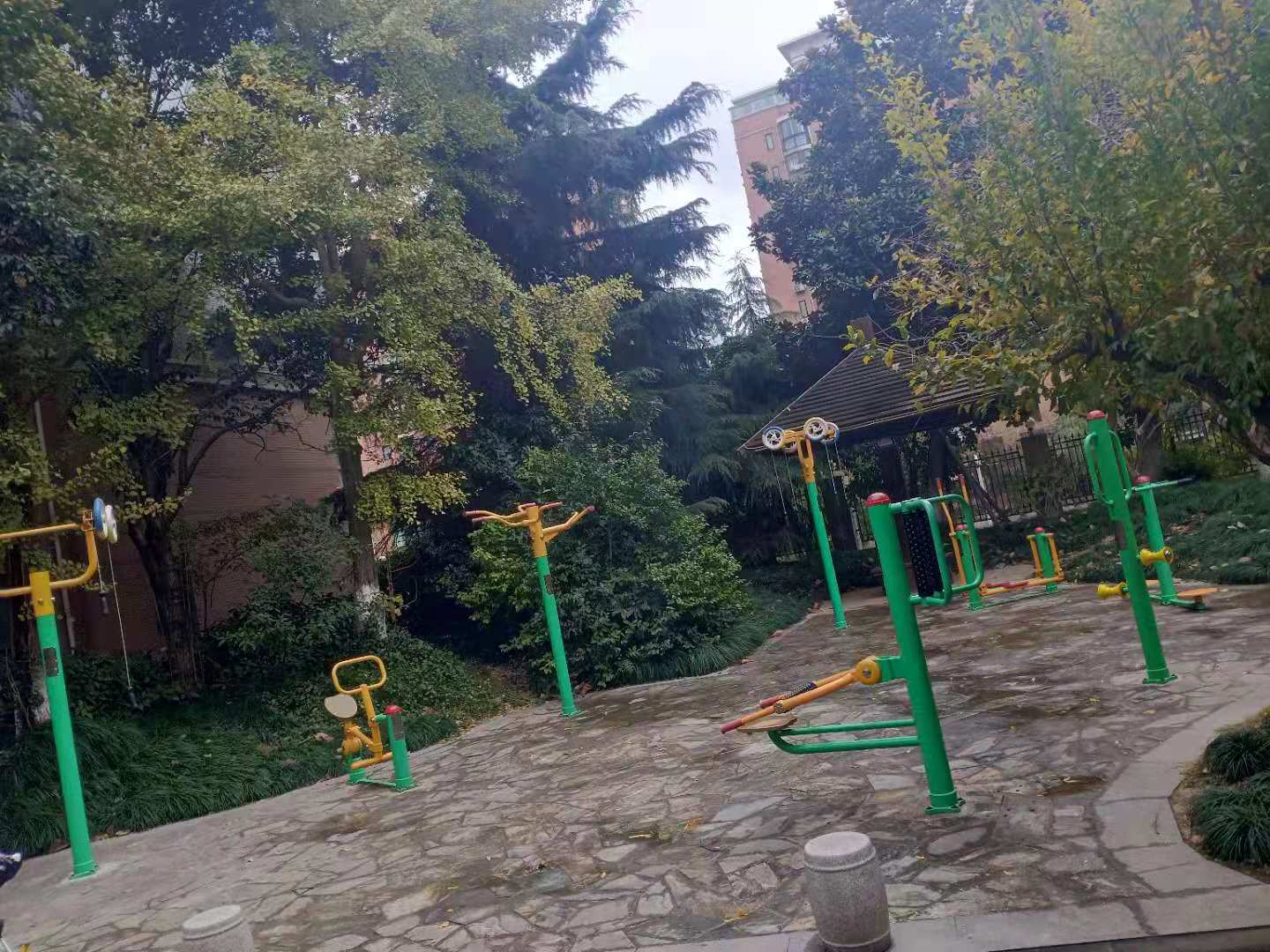 錦繡江南居委耕讀園小區(qū)健身點