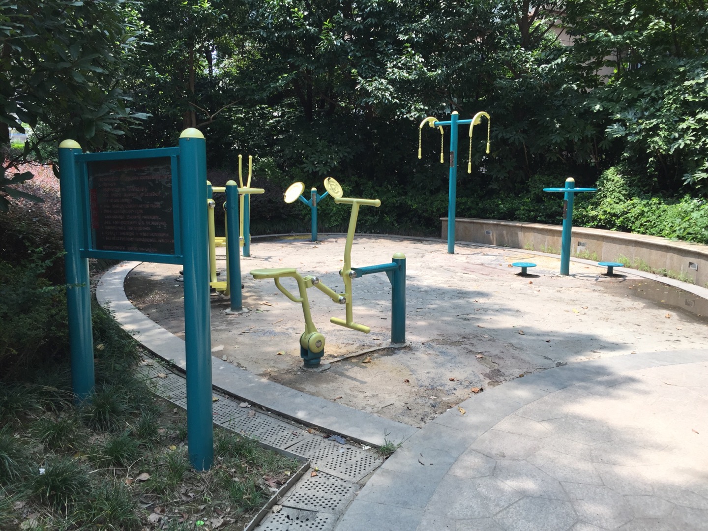 雋翔社區(qū)健身點（2）