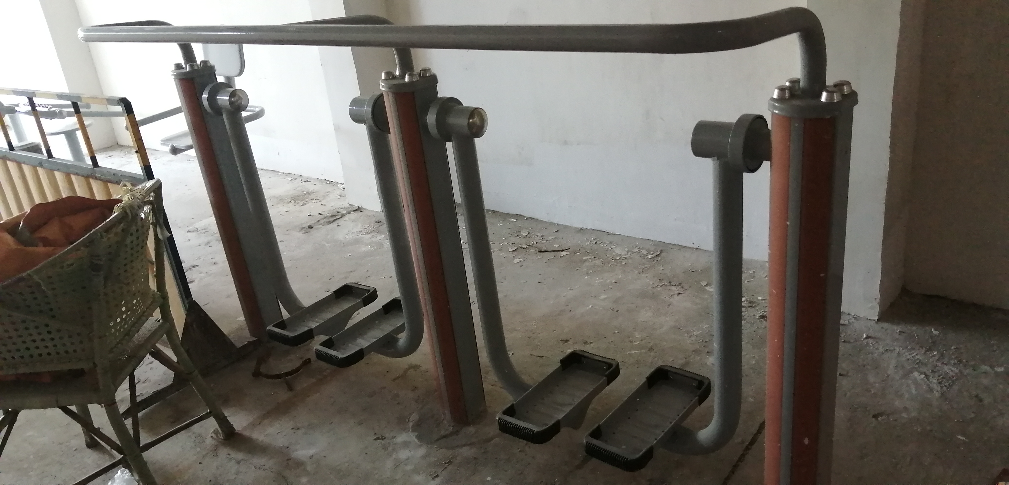 雙位太空漫步機(jī)