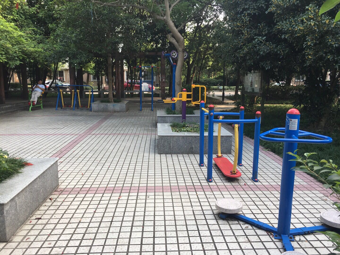 亭匯花苑2號(hào)益智健身點(diǎn)