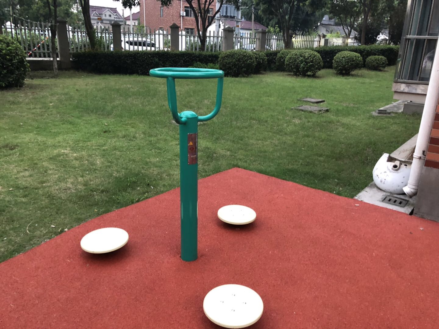 三人轉(zhuǎn)腰器