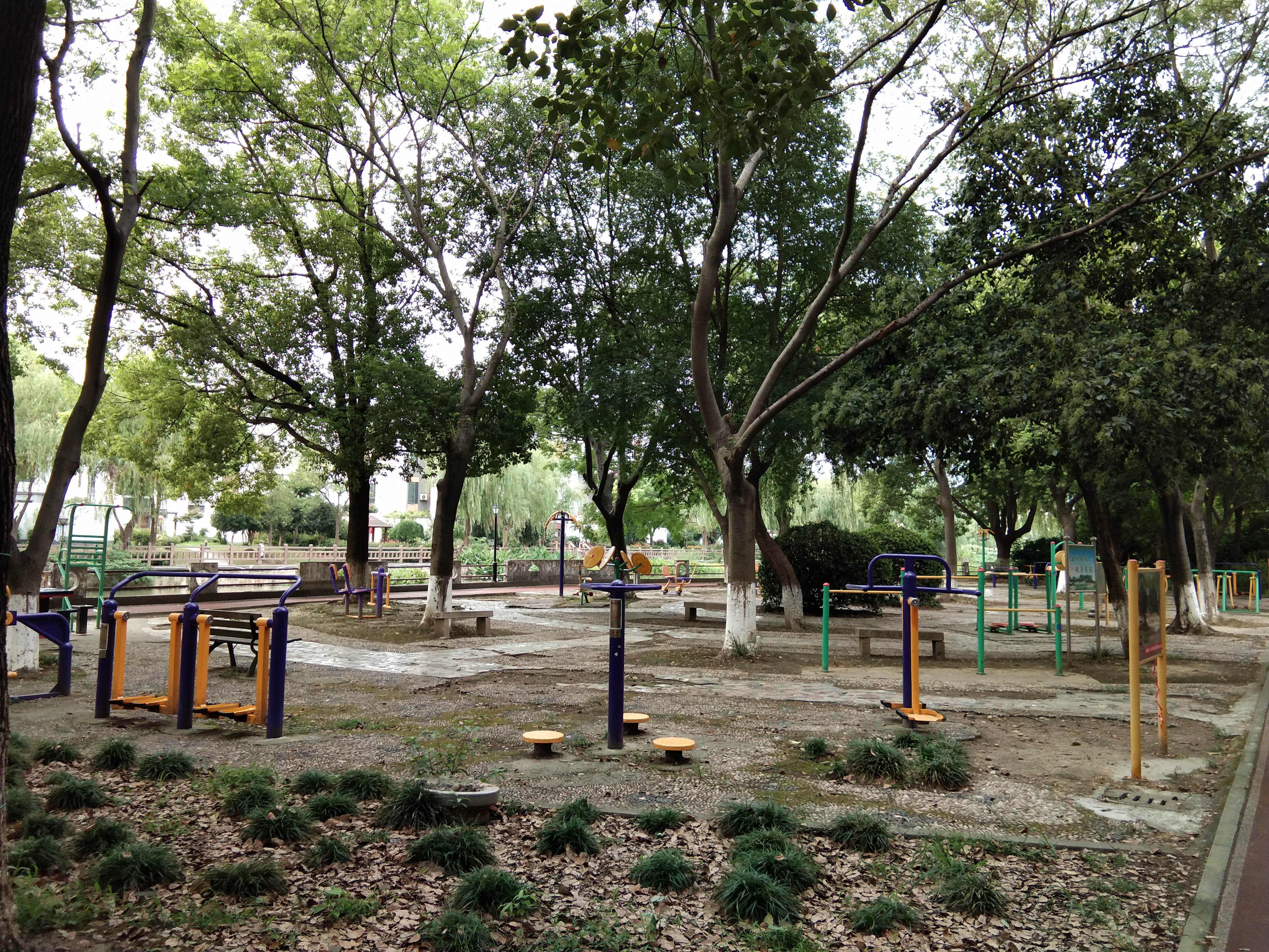 西部花苑西部二區(qū)健身苑