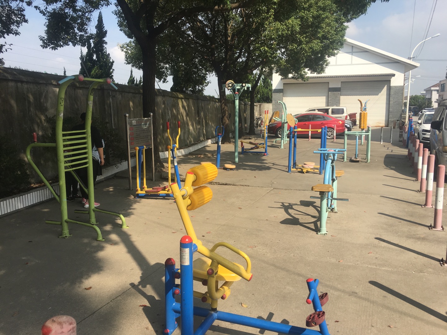 華陽(yáng)街健身點(diǎn)