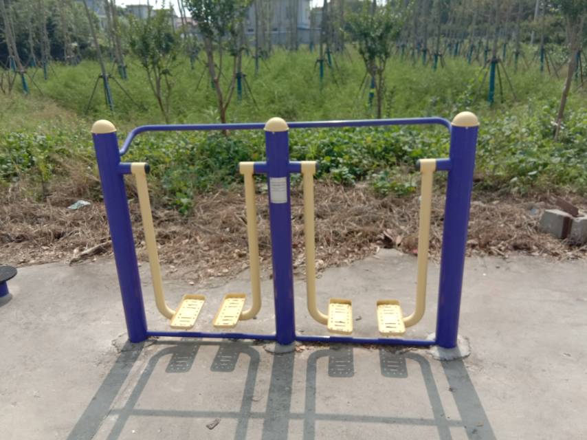 二位地埋漫步機