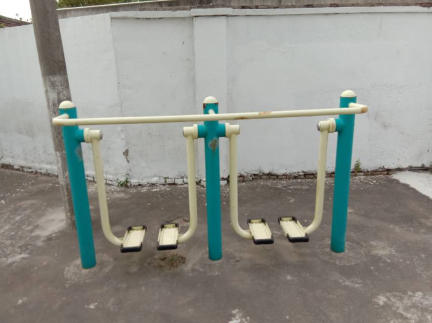 雙位太空漫步機