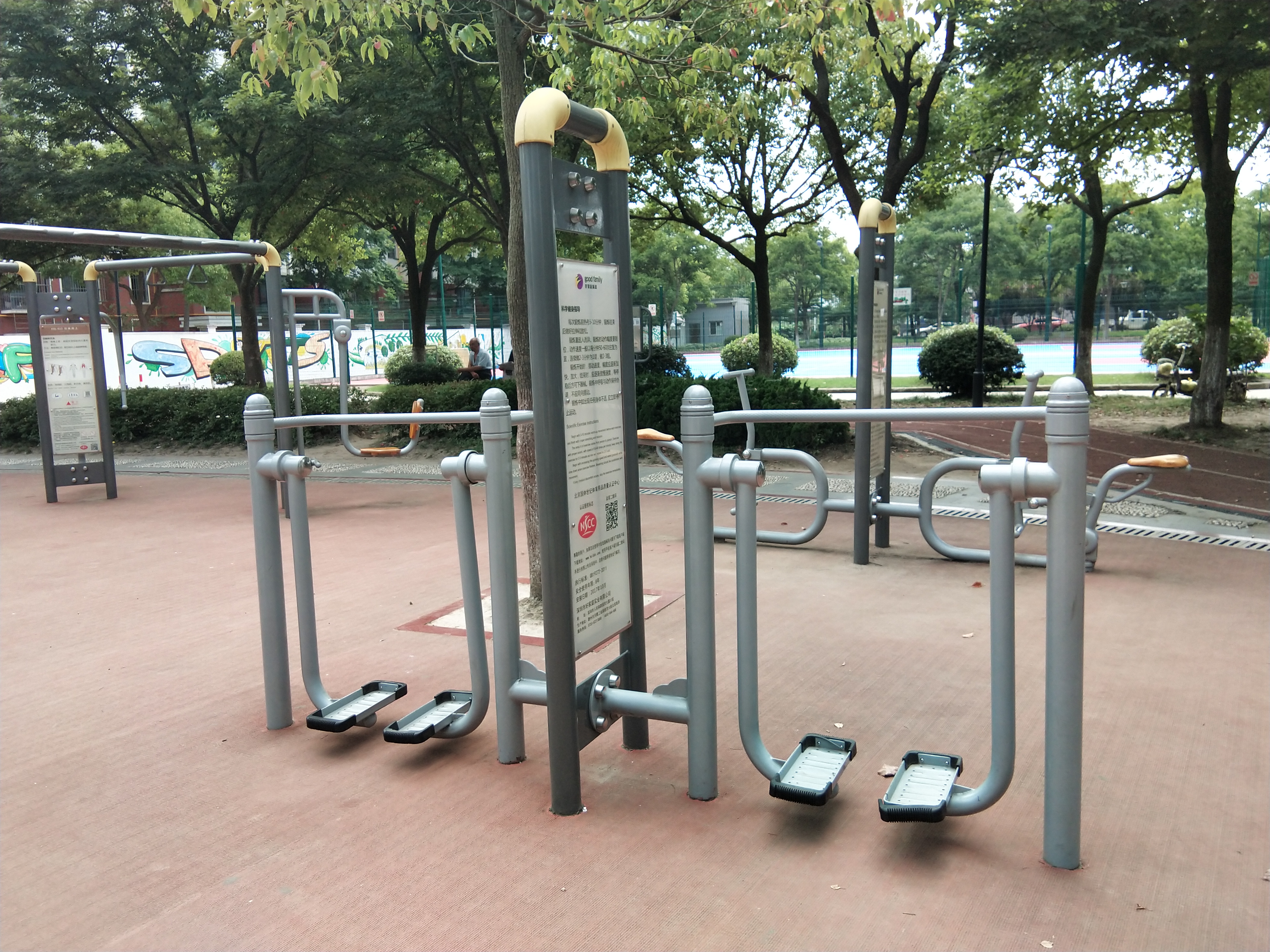 雙位太空漫步機