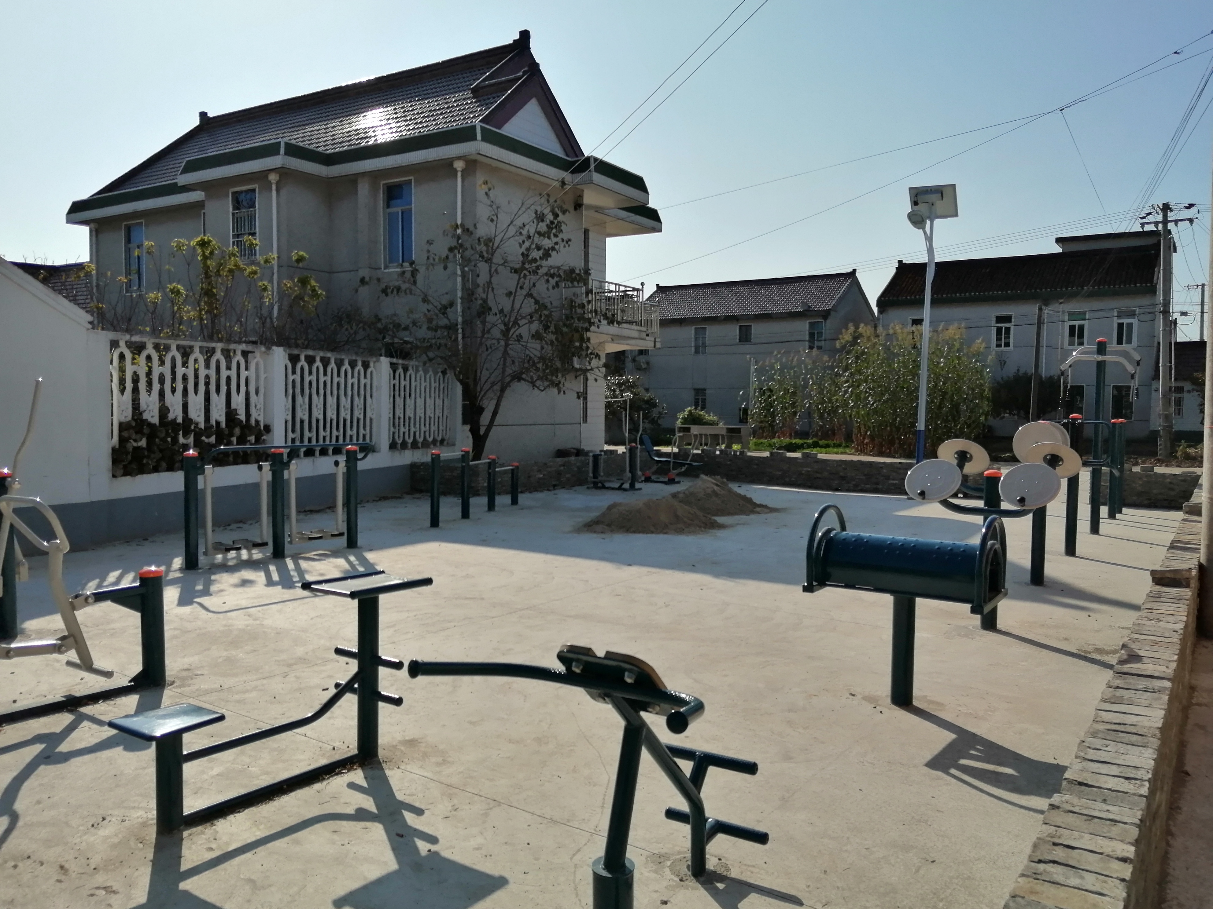 富安村官尖19隊(duì)健身點(diǎn)