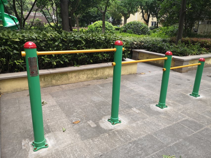 多聯(lián)壓腿架