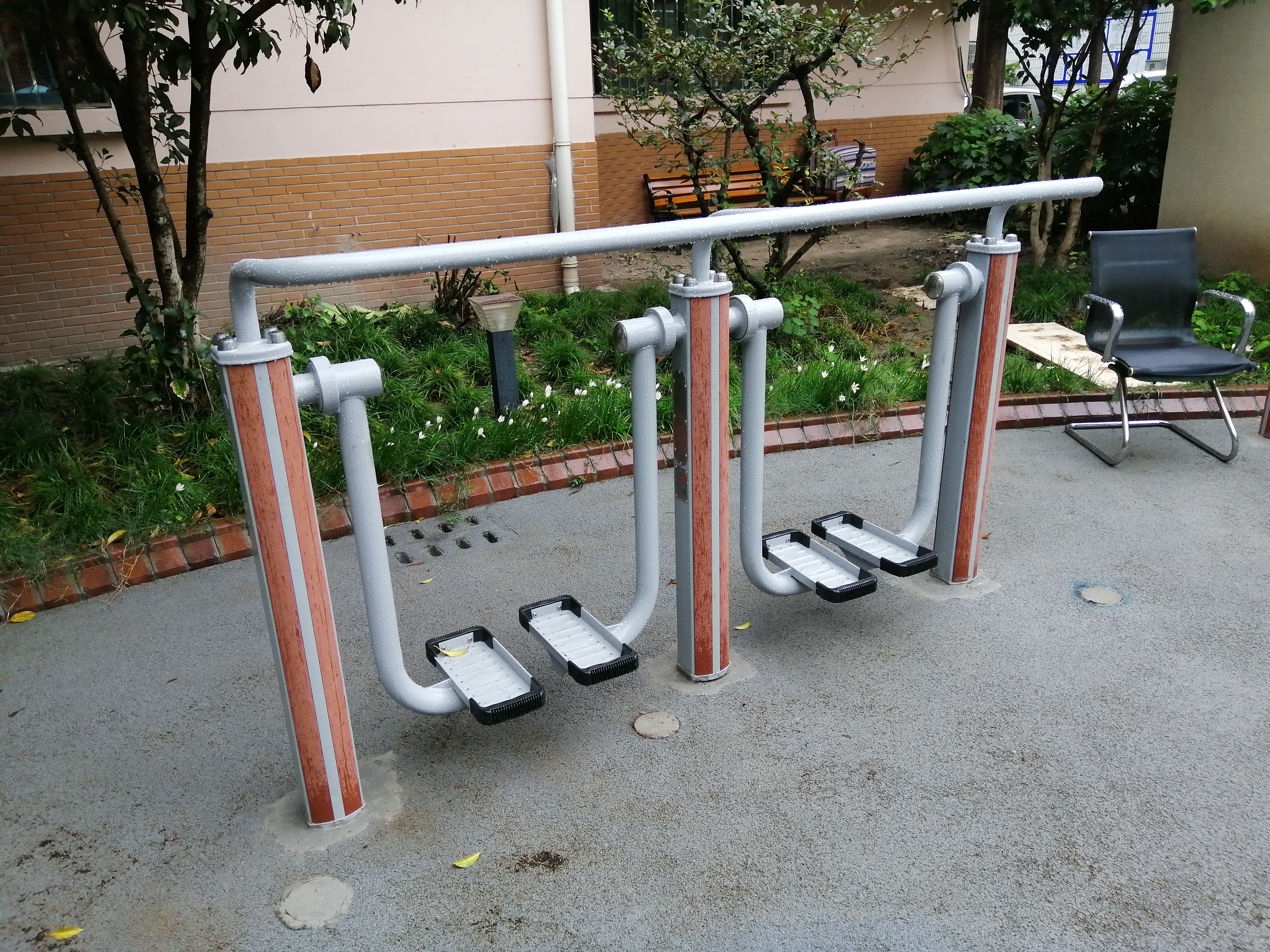 雙位太空漫步機(jī)