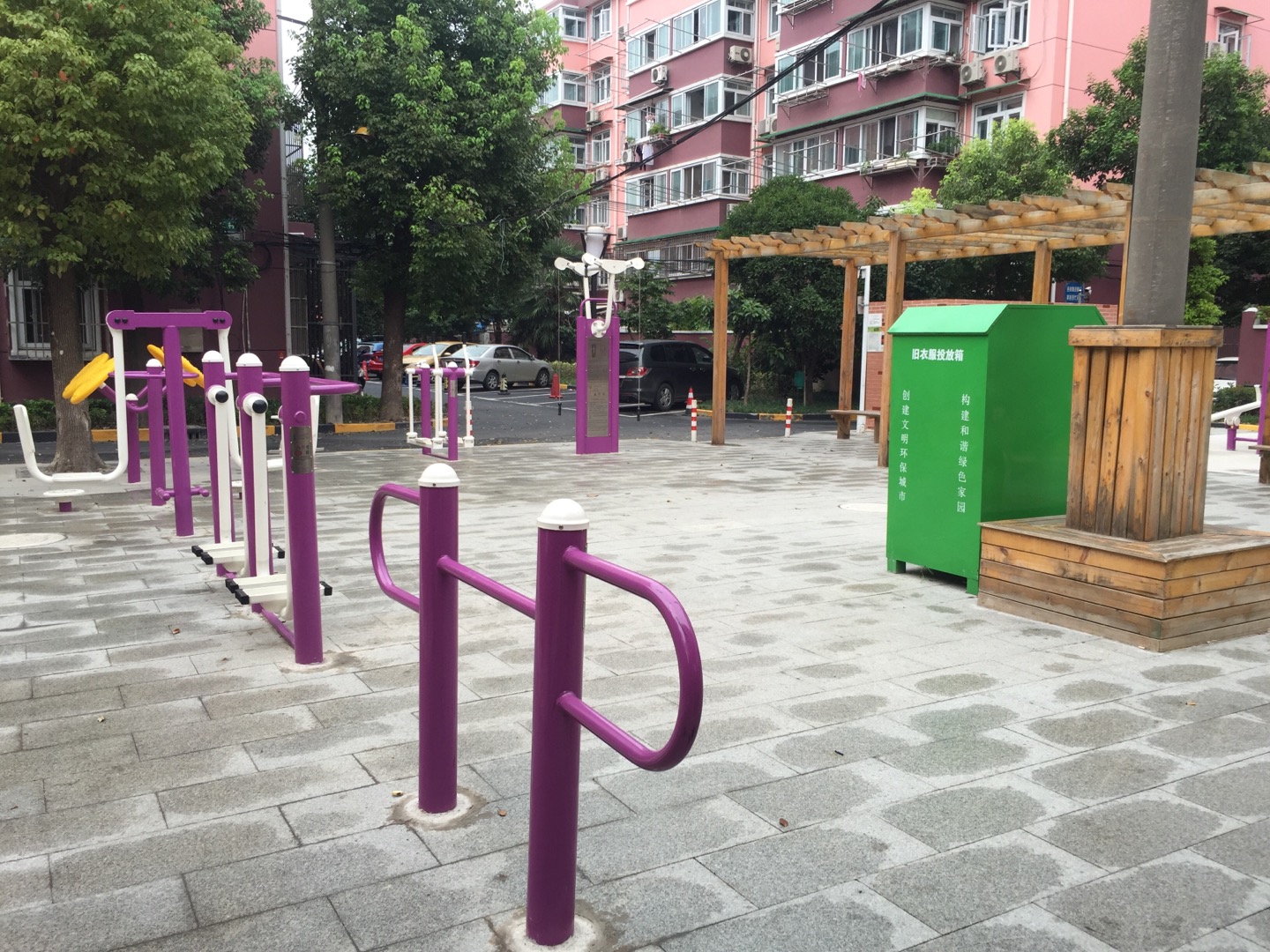 華漕二居委西區(qū)健身點