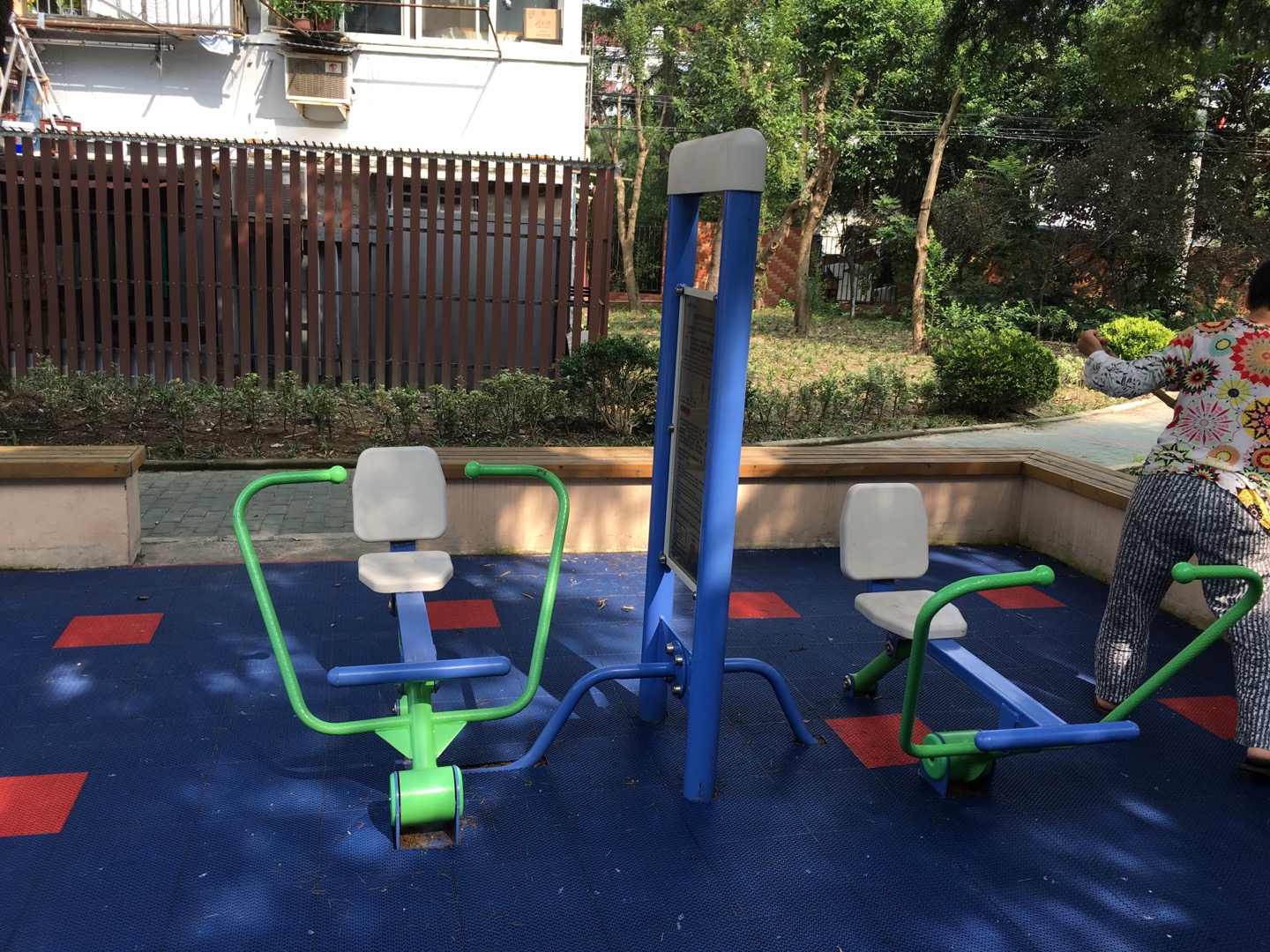 雙立柱平推平拉訓(xùn)練器