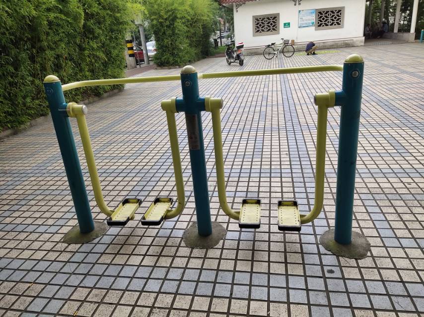 雙位太空漫步機(jī)